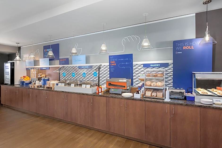 Holiday Inn Express & Suites Cold Lake By IHG