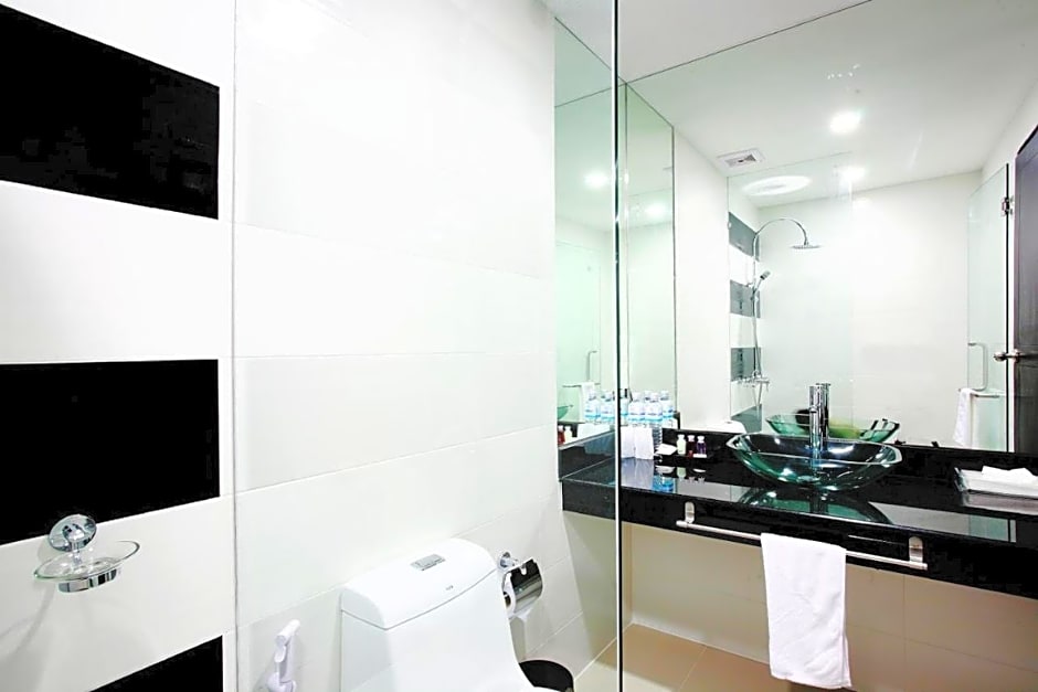 One World One Home Naiharn Hotel