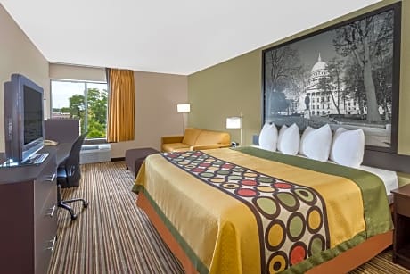 Deluxe King Room - Non-Smoking