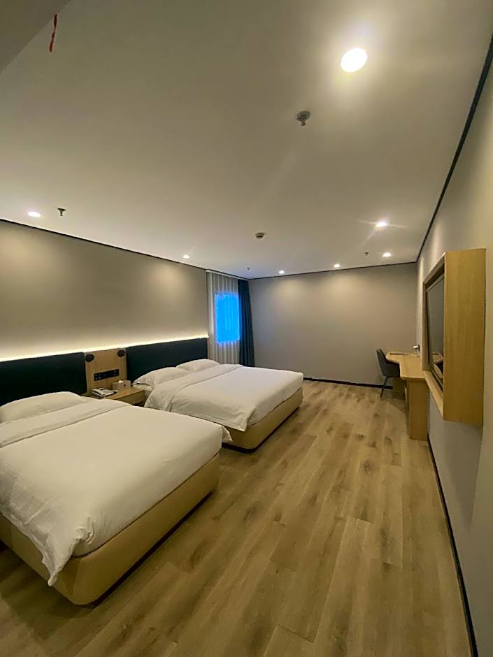 GreenTree Inn Jiaxing Zhapu jiulong Mountain Express Hotel