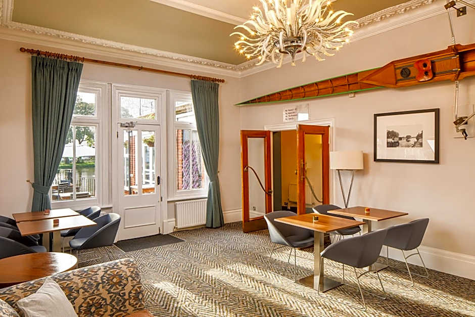 Sunday London Staines-upon-Thames Heathrow T5