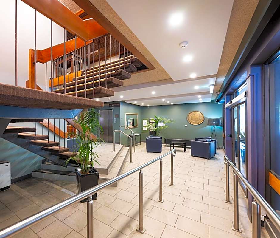 Belconnen Way Hotel & Serviced Apartments