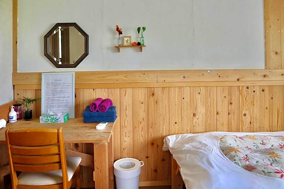 Azumino Backpackers 山の風