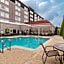 La Quinta Inn & Suites by Wyndham Arlington North Six Flags Drive