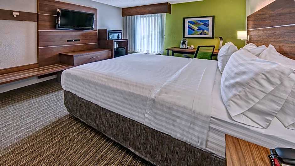 Holiday Inn Express Memphis Medical Center - Midtown By IHG