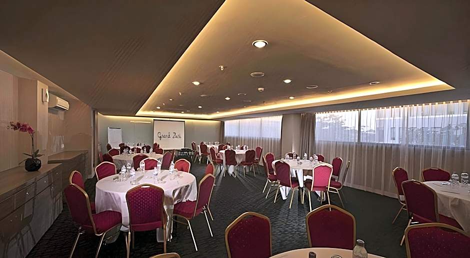 Grand Zuri Kuta Bali Hotel