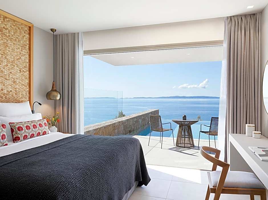 Elix, Mar-Bella Collection