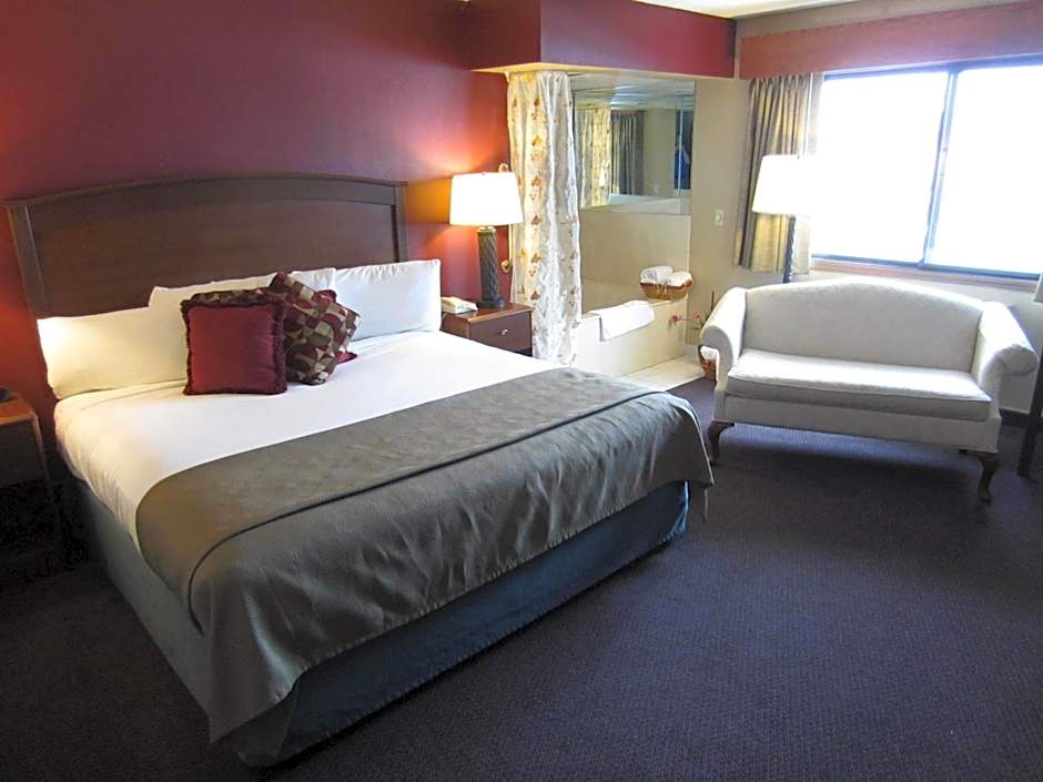 AmericInn by Wyndham Hutchinson