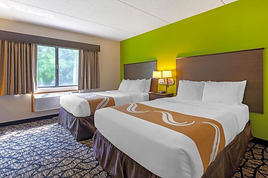 Quality Inn Oshkosh Aviation Park