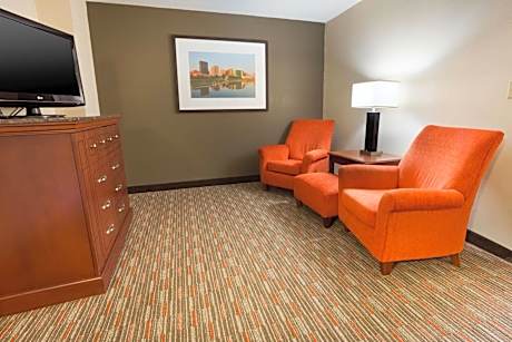 Spacious King Room – High Floor