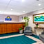 Days Inn & Suites by Wyndham Navarre - near Beaches/Hurlburt
