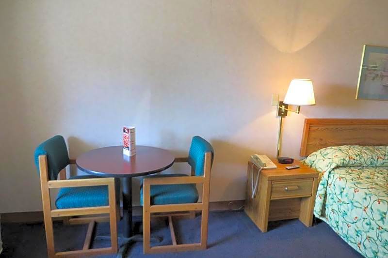 Knights Inn Canton
