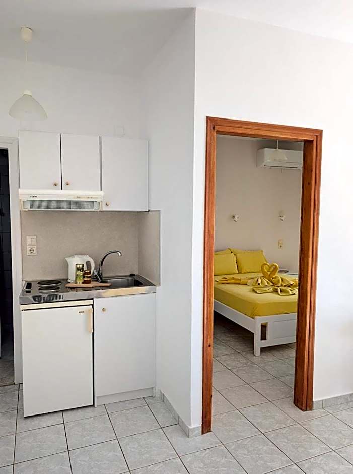 Arsinoi Studios and Apartments