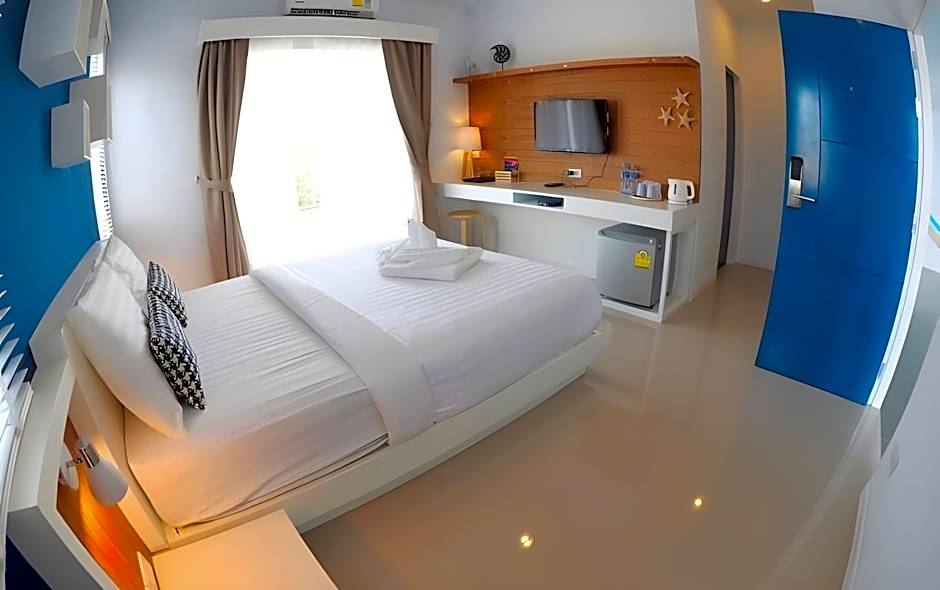 Chill House at Naiyang