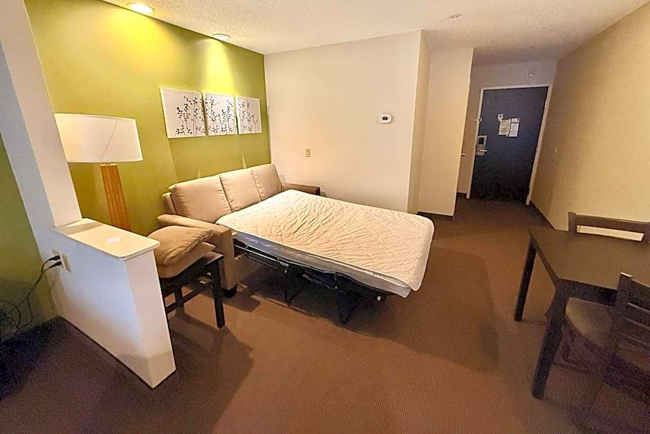 Sleep Inn & Suites Niantic North