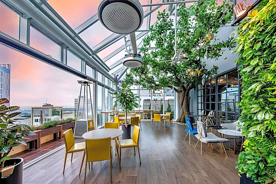 Hotel Leo