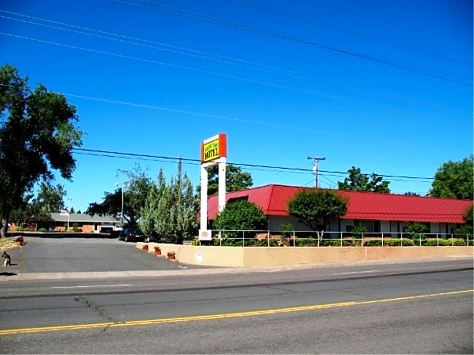 Golden West Motel