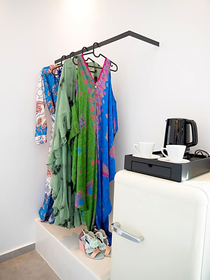 Caldera Cliff Illusion