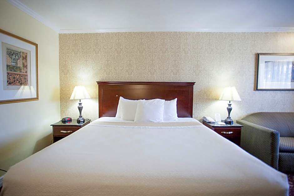 Days Inn by Wyndham Shenandoah