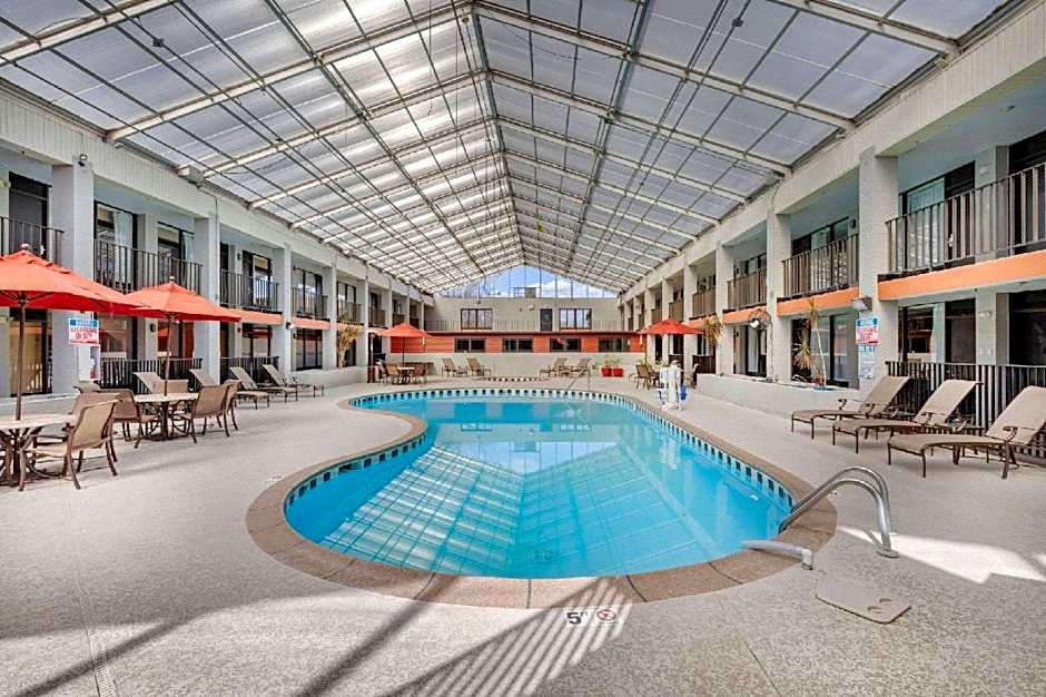 Clarion Inn