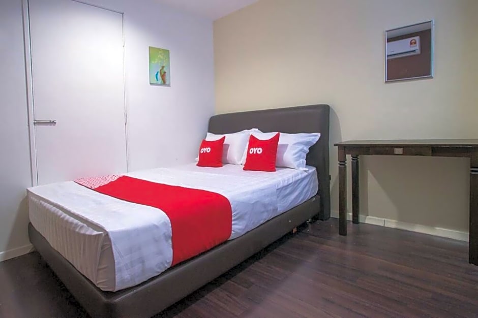 Hotel O Taj (seksyen 13)