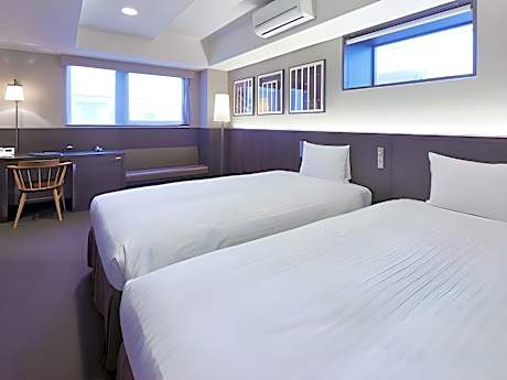 Main building,Standard floor,Deluxe,Twin room,City view -Non-smoking