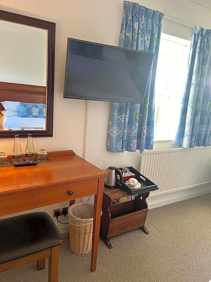 Noel Arms - "A Bespoke Hotel"