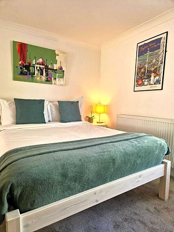 Upper Rock Brighton – Guest House