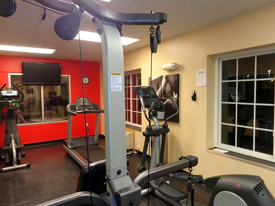 Country Inn & Suites by Radisson Bismarck Waterpark