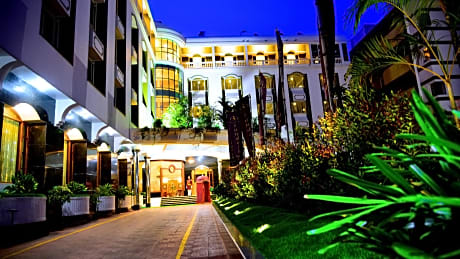 Hotel Sandesh The Prince