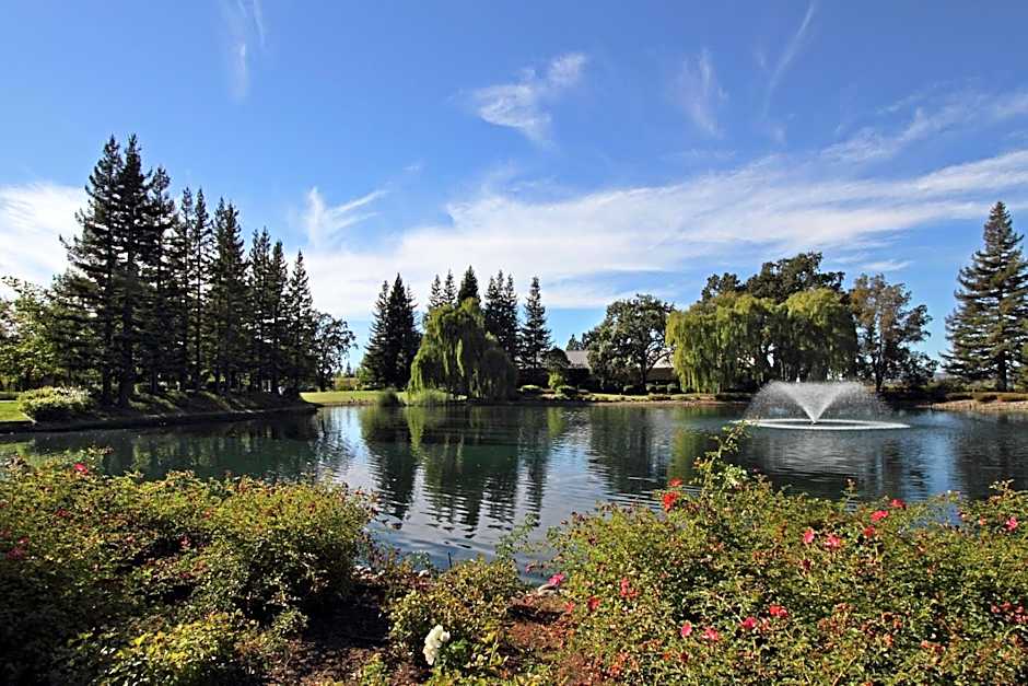 Hilton Garden Inn Sonoma County Airport