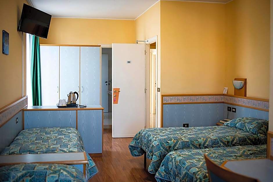 Hotel Route 9