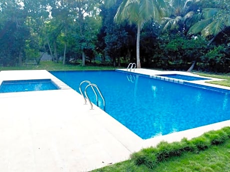 Nature Breeze Resort