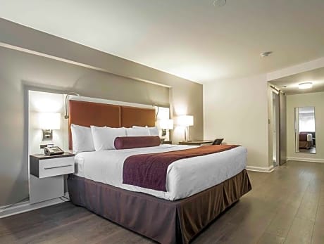 1 Queen Bed, Nonsmoking