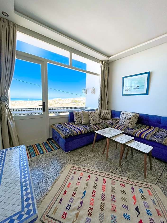 BIG BLUE guest house