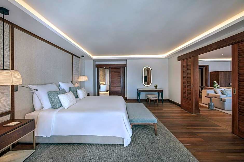 Photo 1 of 5 of Family Suite, Beachfront