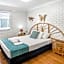 Trickett Gardens Holiday Inn
