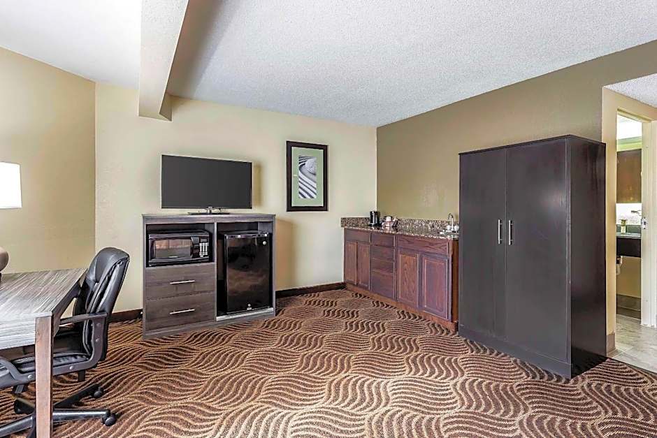 Quality Inn & Suites Salisbury South