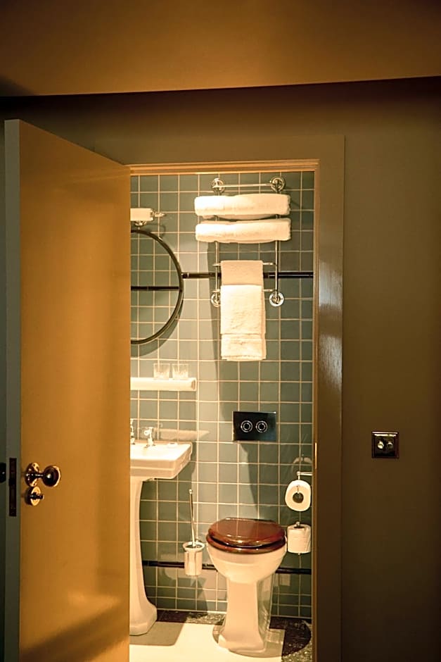 Grand Hotel Bellevue London