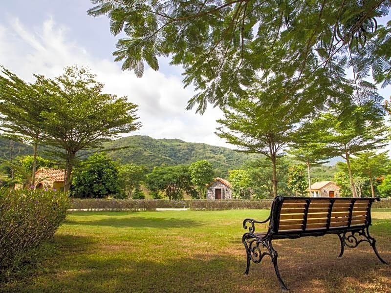 La Provence Suan Phung Hotel