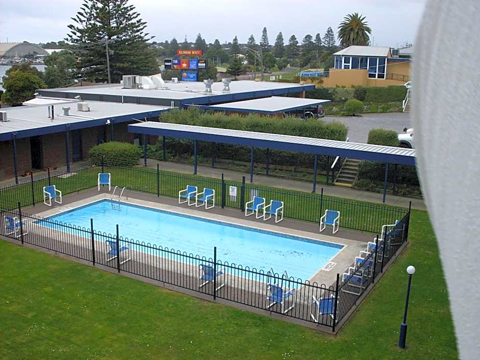 Richmond Henty Hotel