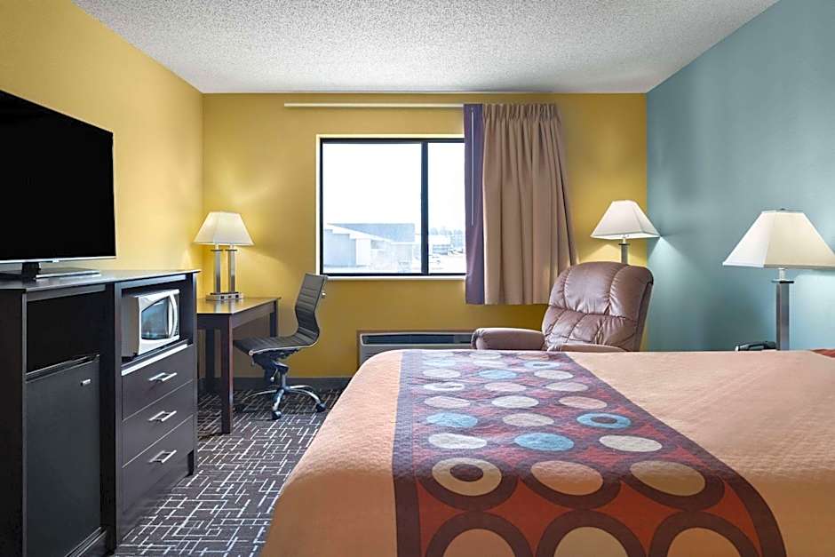 Super 8 by Wyndham Dyersville