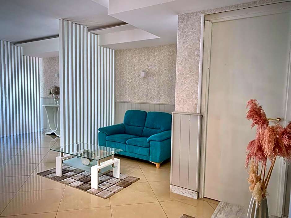 Hotel Futuro