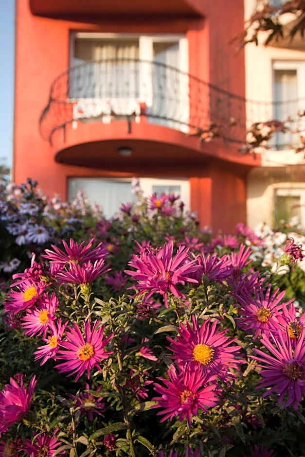 Szőnyi Garden Hotel Pest