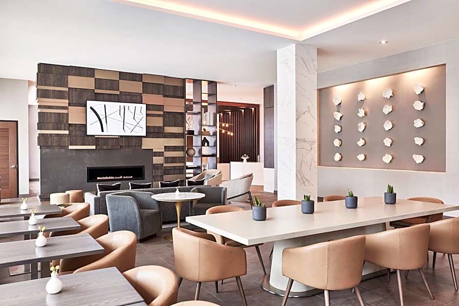 AC Hotel by Marriott Columbus Downtown