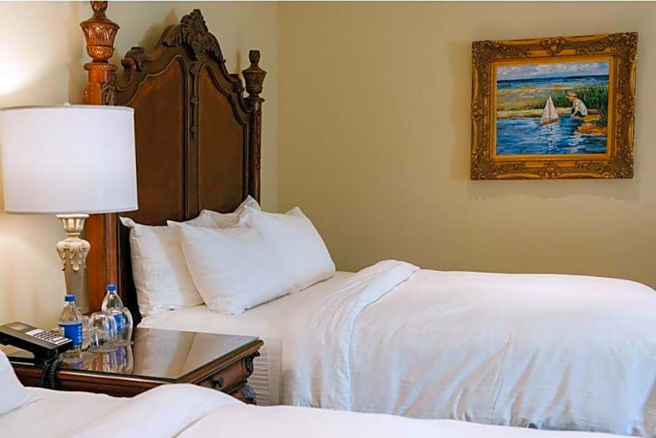 Riverbend Inn & Vineyard