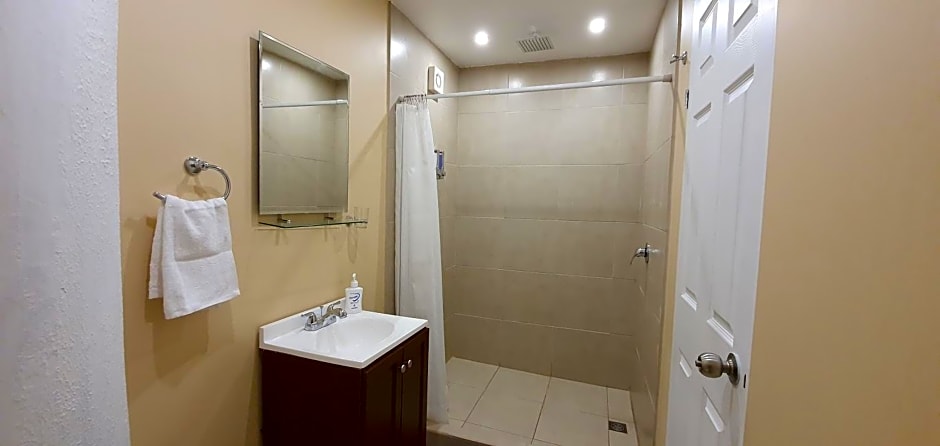 Costero Inn - Not Hotel -