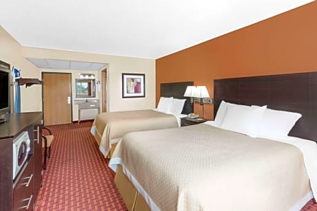 Days Inn by Wyndham Ames