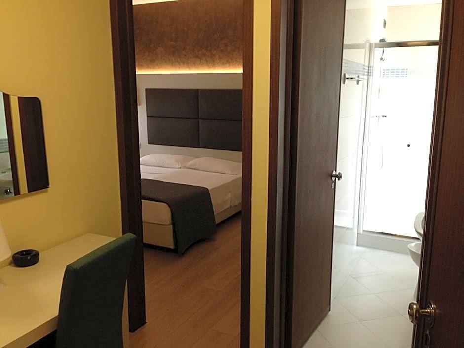 Hotel Eros
