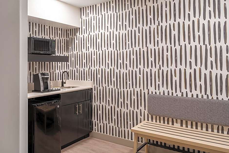 Atwell Suites Austin Airport By IHG